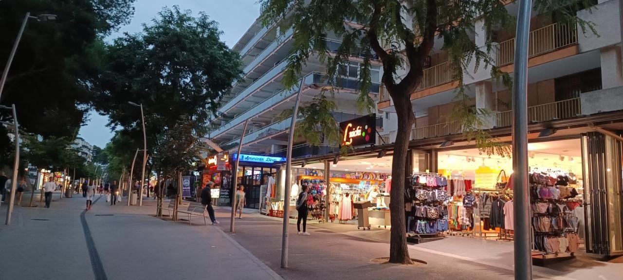 Chez Chantal 3 Chambres Au Centre Touristique De Salou Avec Garage Экстерьер фото