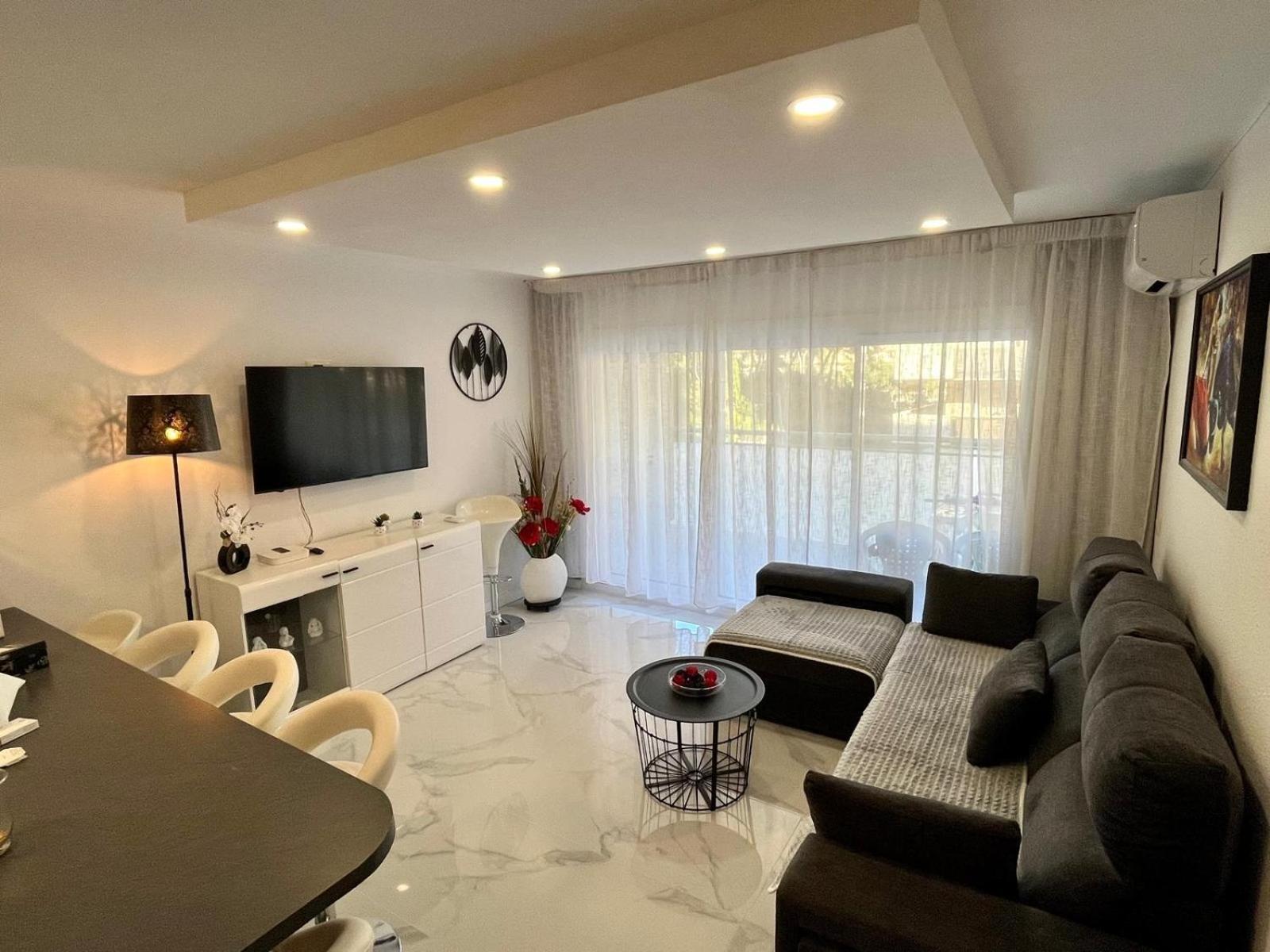 Chez Chantal 3 Chambres Au Centre Touristique De Salou Avec Garage Экстерьер фото